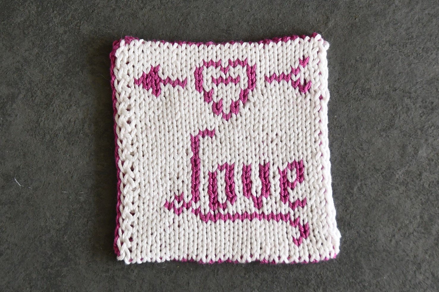 Blog-Inhaltsbild für 'Doubleface für Fortgeschrittene - Untersetzer "Love"'